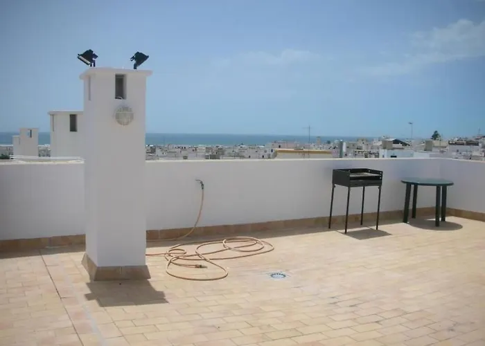 Apartamento Helle Und Geraeumige In Conil By Interhome