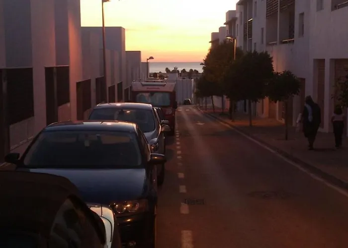 Apartamento Helle Und Geraeumige In Conil By Interhome