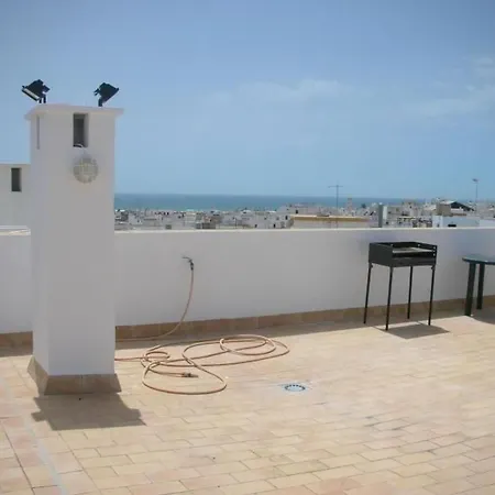 דירה Helle Und Geraeumige In Conil By Interhome